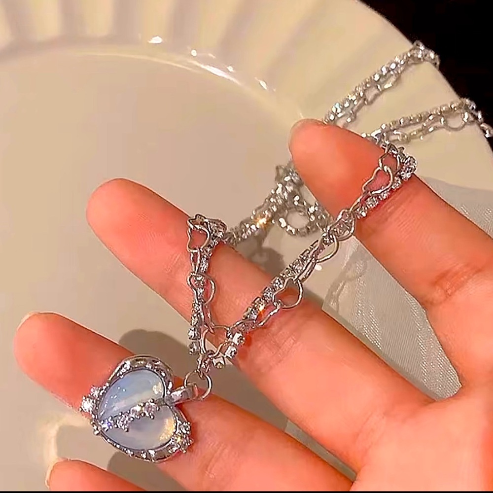 Women Vintage necklaces